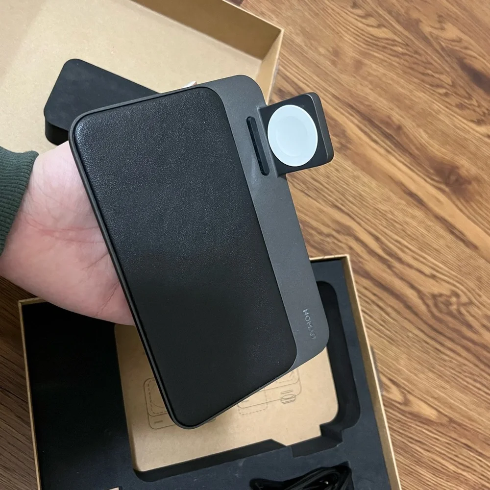 NEW Nomad Base Station Wireless Charging Dock
